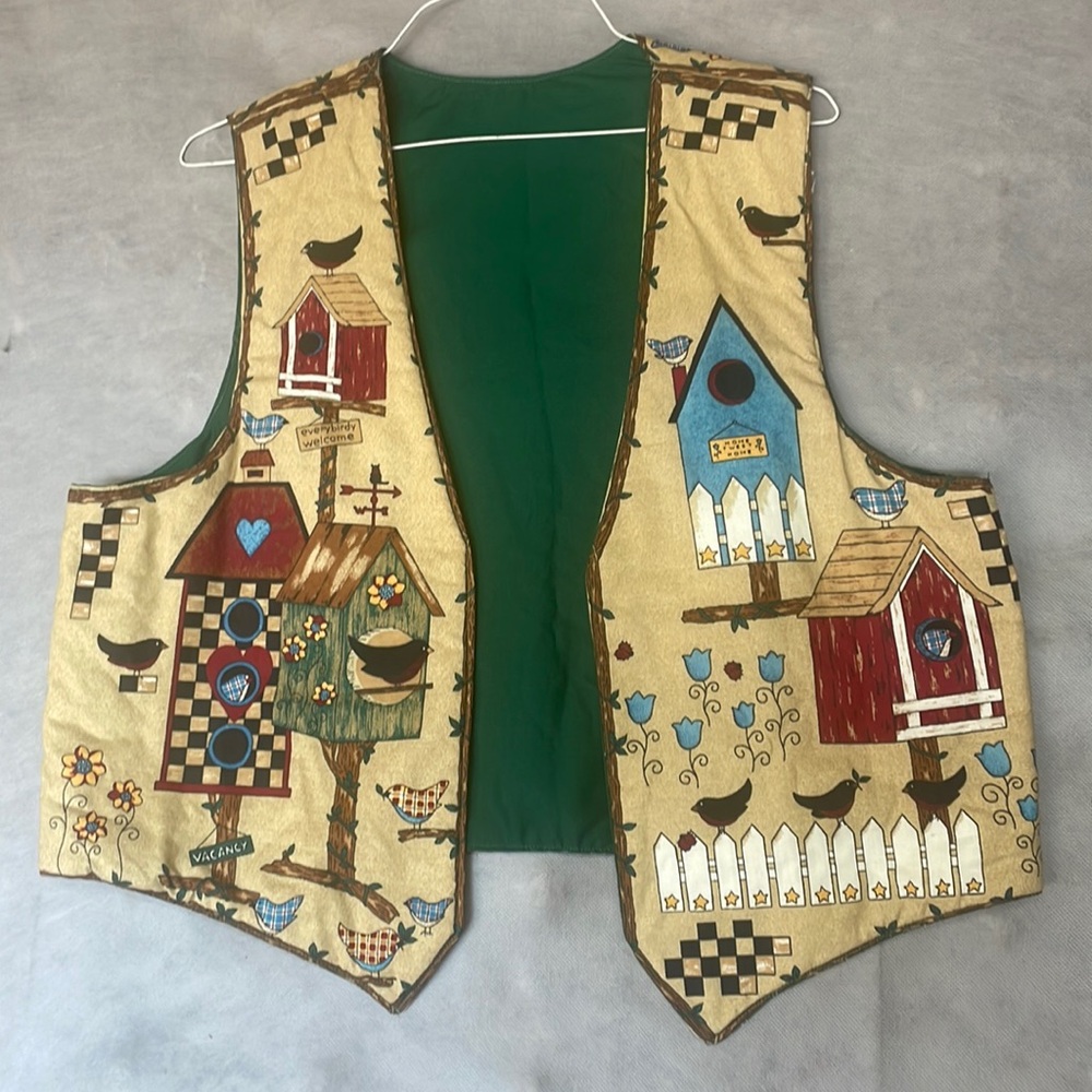 Vintage  Handmade soft Birdhouse Vest! xl